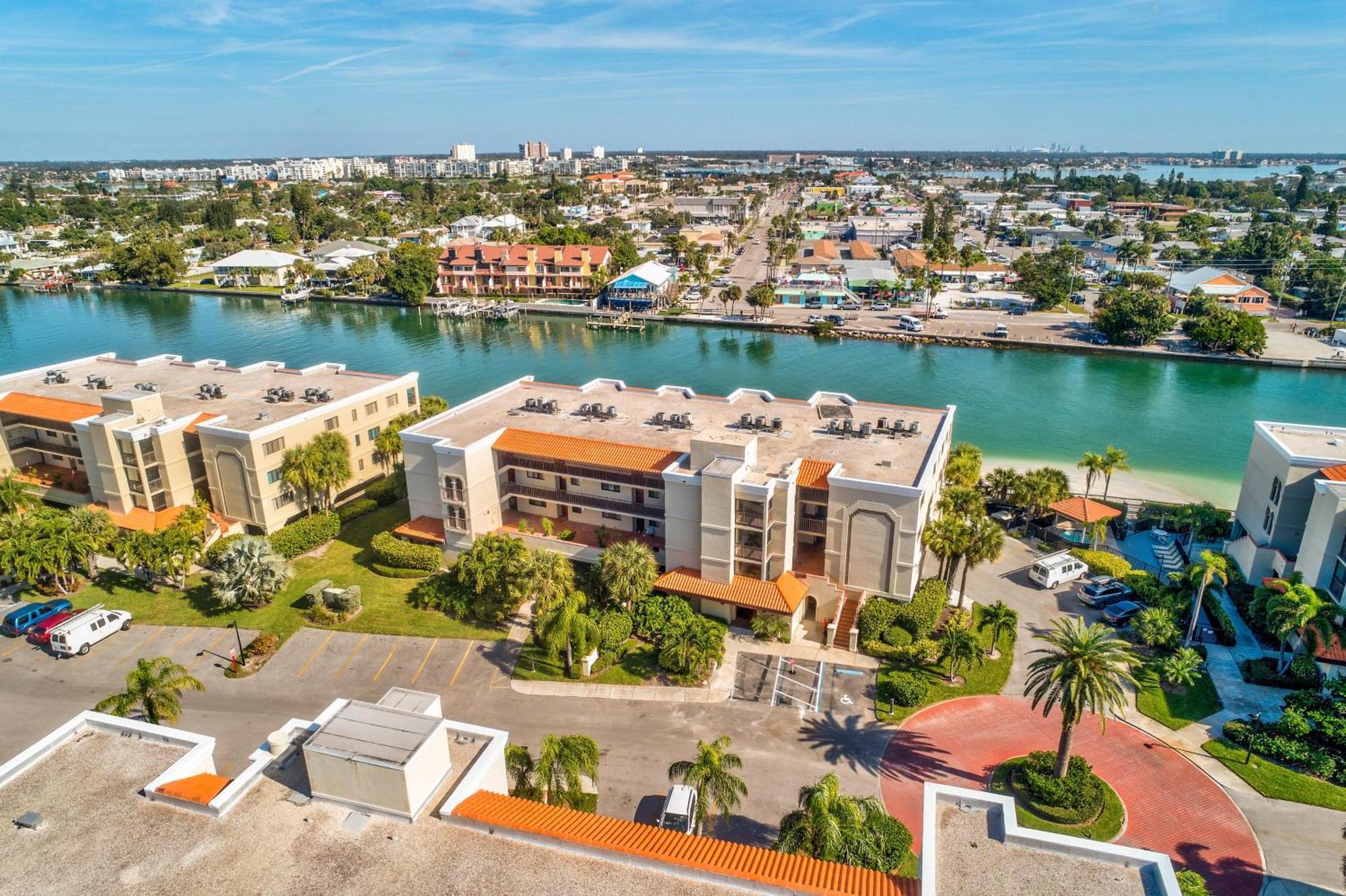 Villa Land'S End 11-406 Beach Front - Premier à St. Pete Beach Extérieur photo