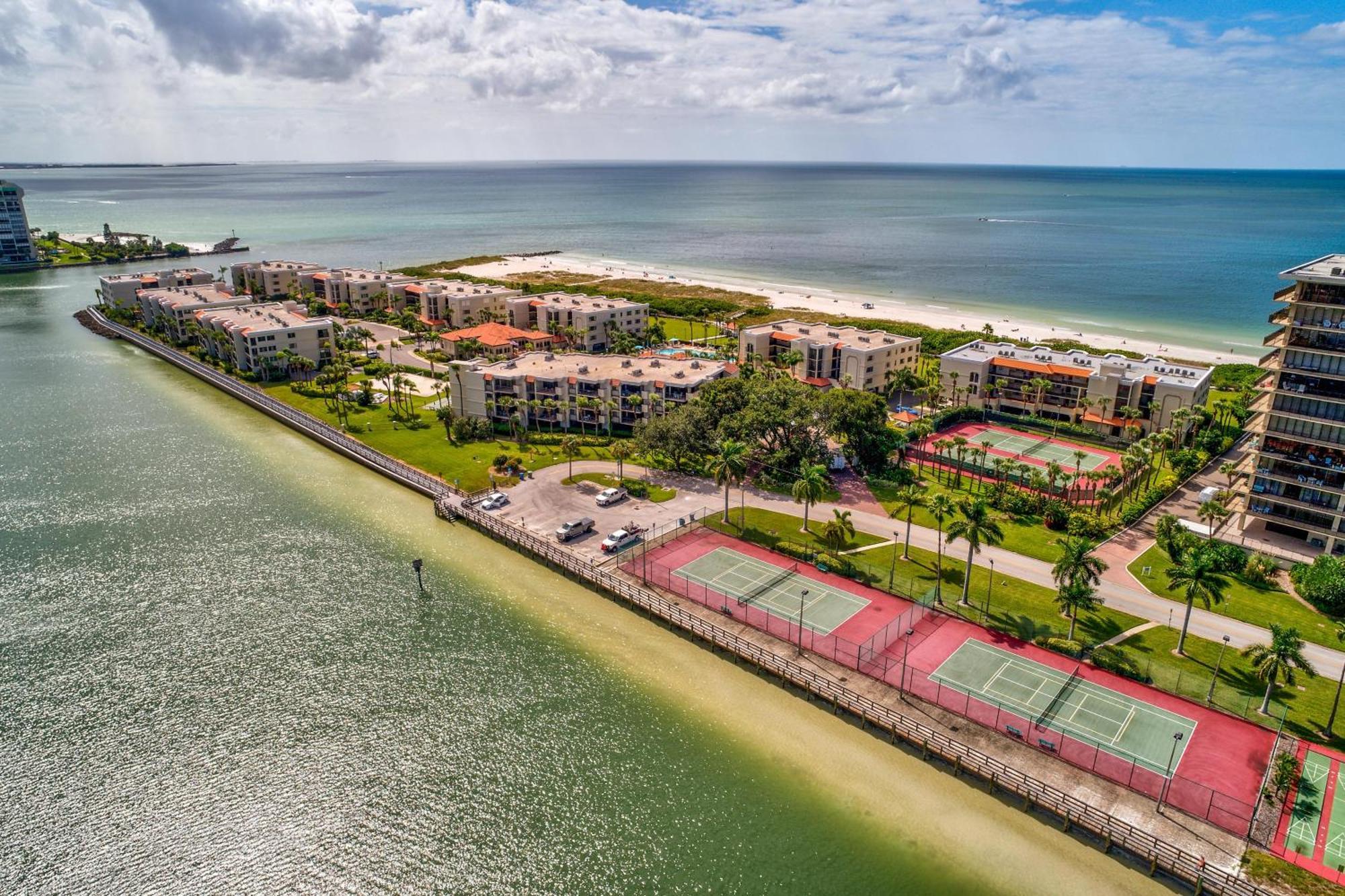 Villa Land'S End 11-406 Beach Front - Premier à St. Pete Beach Extérieur photo