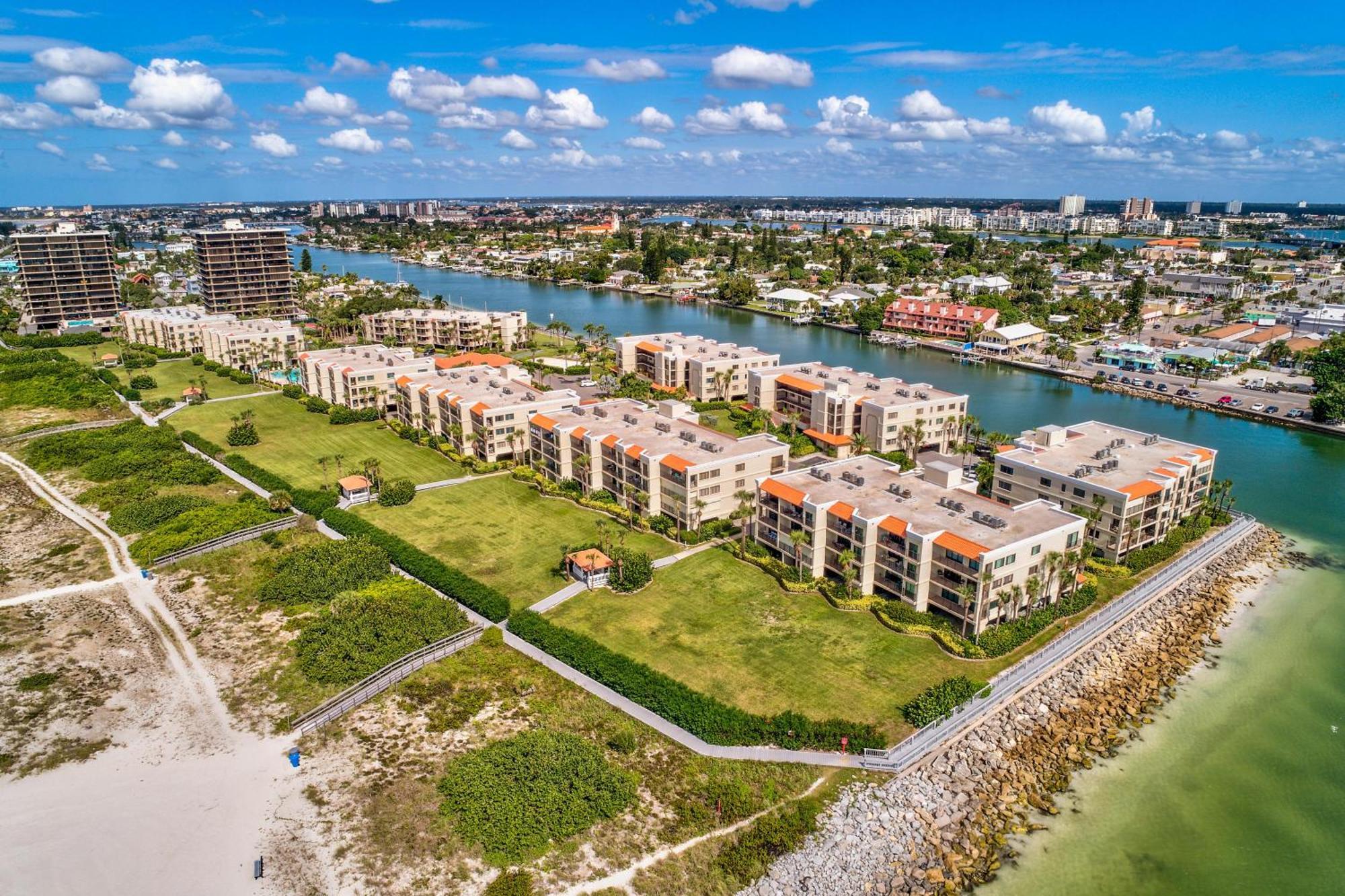 Villa Land'S End 11-406 Beach Front - Premier à St. Pete Beach Extérieur photo